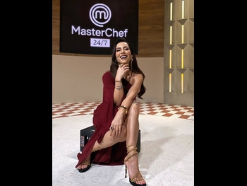  alt="Claudia Lizaldi"