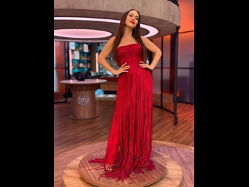  alt="Claudia Lizaldi"