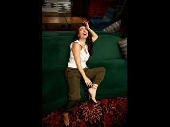  alt="Claudia Lizaldi"