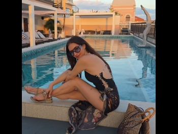  alt="Claudia Lizaldi"