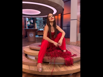  alt="Claudia Lizaldi"