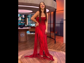  alt="Claudia Lizaldi"