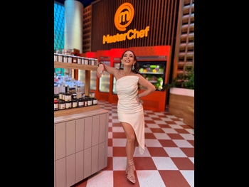  alt="Claudia Lizaldi"