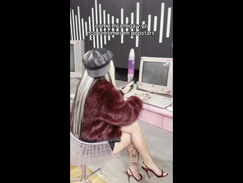  alt="Nicki Nicole"