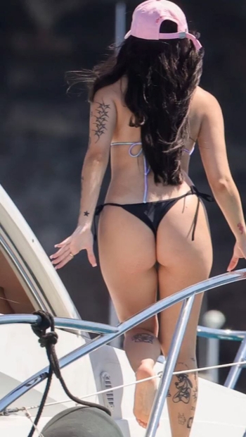 Nicki Nicole
