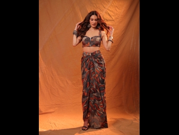  alt="Amyra Dastur"