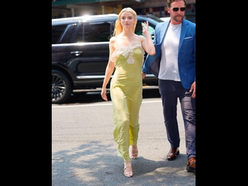  alt="Anya Taylor-joy"