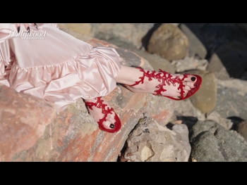  alt="Anya Taylor-joy"
