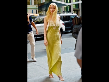  alt="Anya Taylor-joy"