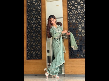  alt="Mukti Mohan"