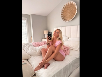  alt="Katie Sigmond"