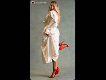  alt="Camille Kostek"