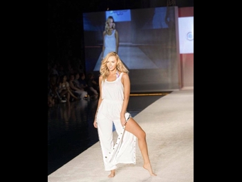 CAMILLE KOSTEK Feet AZNudeFeet