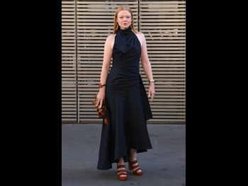  alt="Sarah Snook"