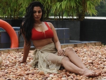 Chandrika Ravi