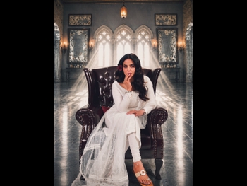  alt="Saba Qamar"
