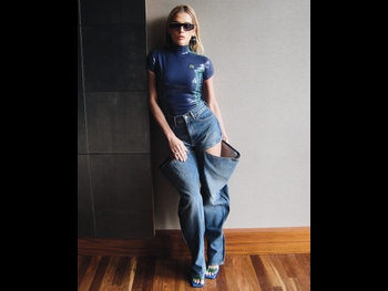 alt="Deborah Secco"