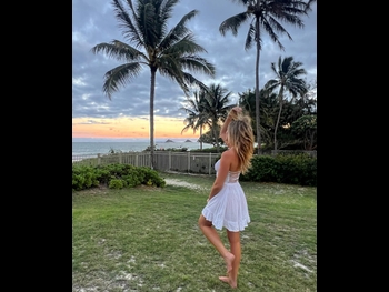  alt="Katrina Bowden"
