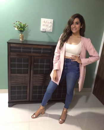 Jonita Gandhi