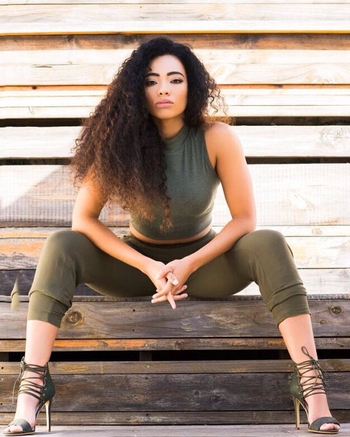 Amanda Du-Pont