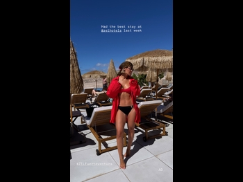  alt="Frankie Bridge"