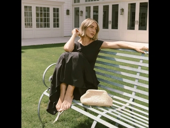  alt="Frankie Bridge"