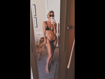  alt="Julianne Hough"