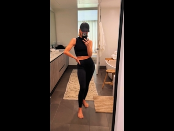  alt="Julianne Hough"