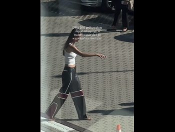  alt="Izabella Krzan"