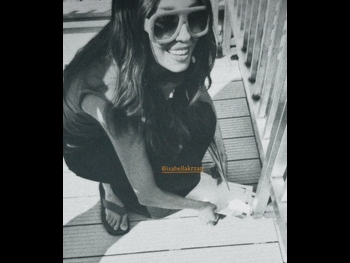 alt="Izabella Krzan"