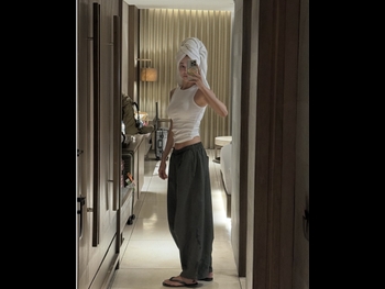  alt="Izabella Krzan"