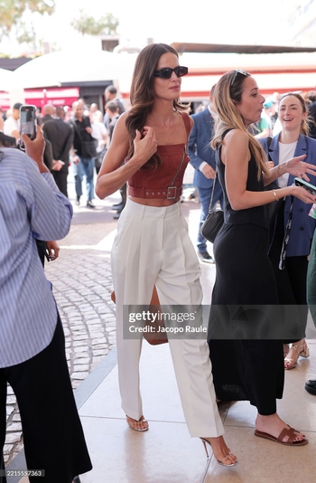 Izabel Goulart