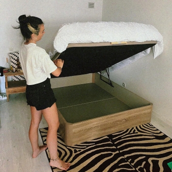 Nadia de Santiago