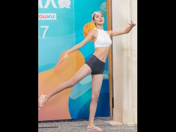  alt="Yuxi Zhang"