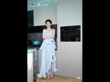  alt="Yuxi Zhang"