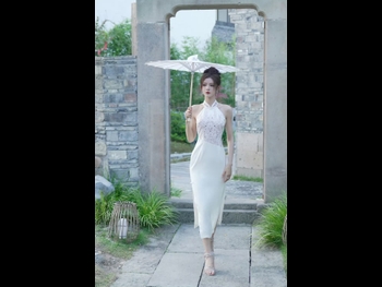  alt="Yuxi Zhang"