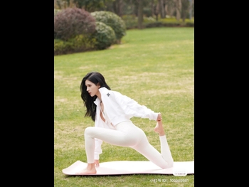  alt="Yuxi Zhang"