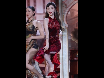  alt="Yuxi Zhang"