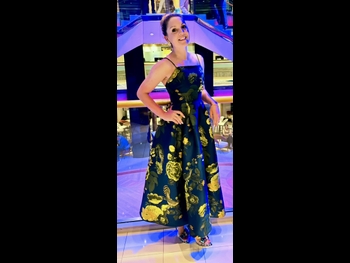  alt="Laura Tobin"