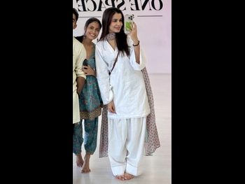  alt="Chitranshi Dhyani"