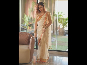  alt="Chitranshi Dhyani"