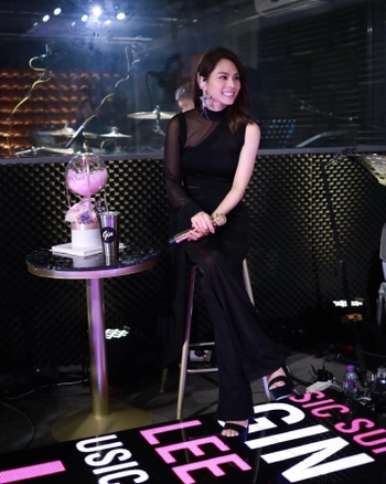 Gin Lee