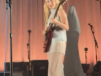 Hayley Williams (III)