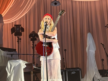 Hayley Williams (III)