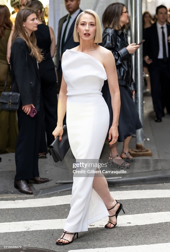 Carrie Coon