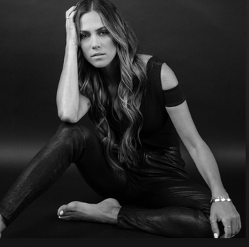 Jana Kramer (I)