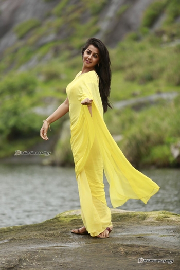 Nikki Galrani