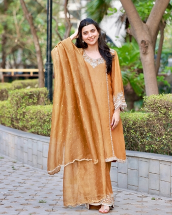 Nimrat Khaira