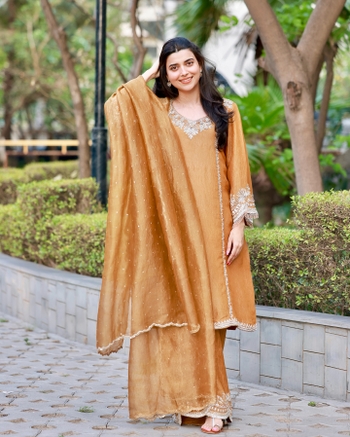 Nimrat Khaira