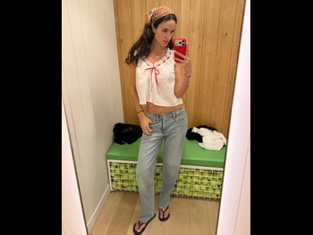  alt="Scarlett Schoeffling"